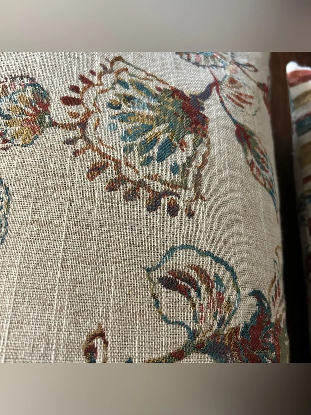 Set of 2 Lumbar 25”x13” Floral Striped Pillows Unbranded No MaterialTag